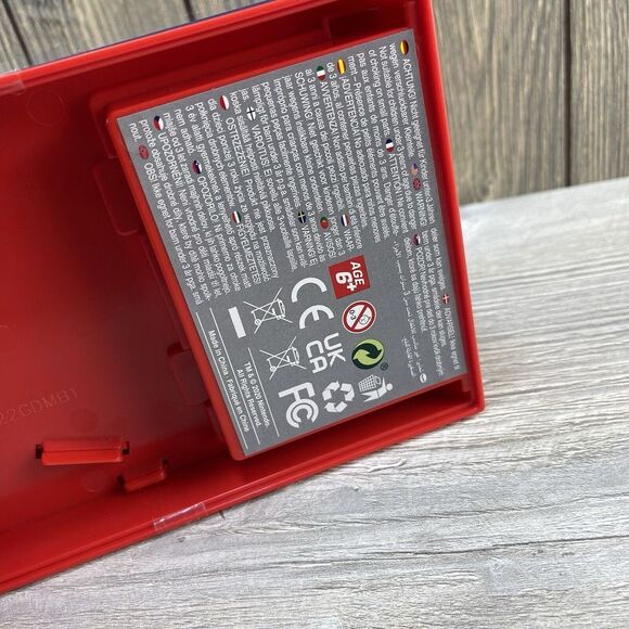 Mario Kart Carrera RC 1 50 Scale Mini Remote Control Car MARIO GOLD CHASE - Picture 11 of 16